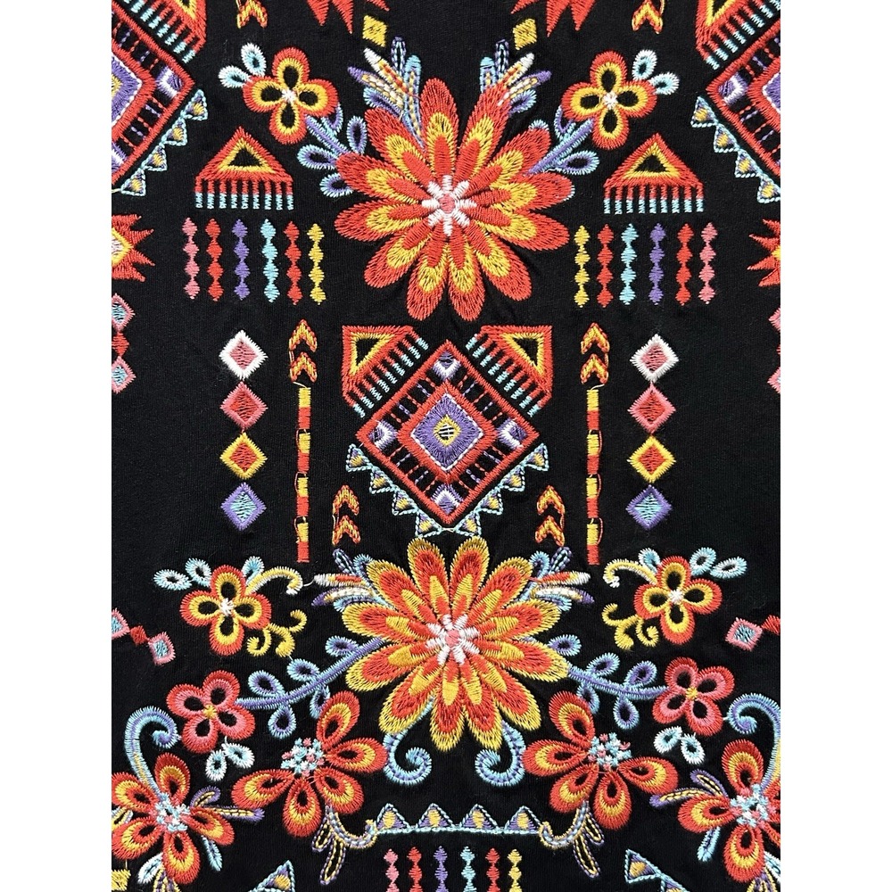 Savanna Jane Embroidered Top Sz 2XL Boho Floral Aztec V-Neck Short Sleeve Black - Picture 5 of 10
